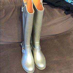 STEVE MADDENS RAIN BOOTS